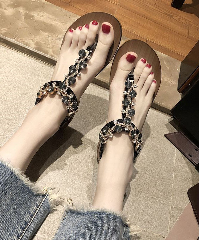 Well Tailored Sandals with a Graceful Silhouette