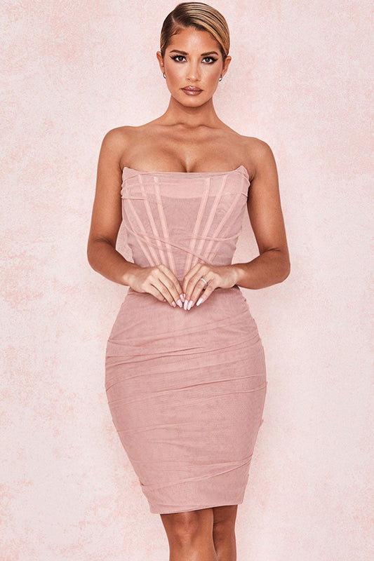 Effortlessly Elegant Dress with a Timeless Design