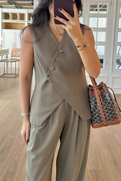 Polished Garment with an Effortless Classic Look