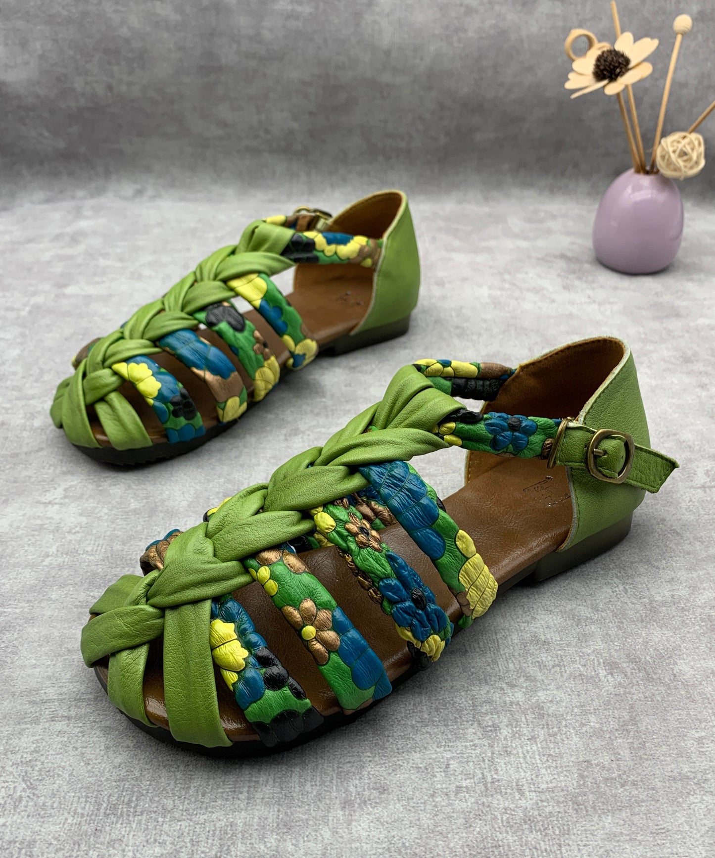 Polished Sandals with an Effortless Classic Look
