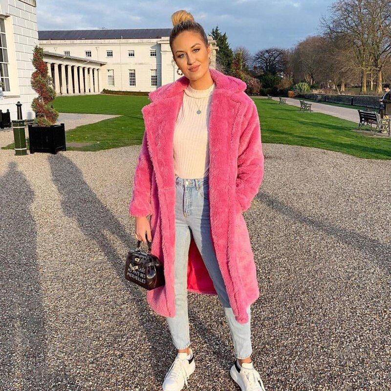 Gracefully Styled Coat for Any Occasion