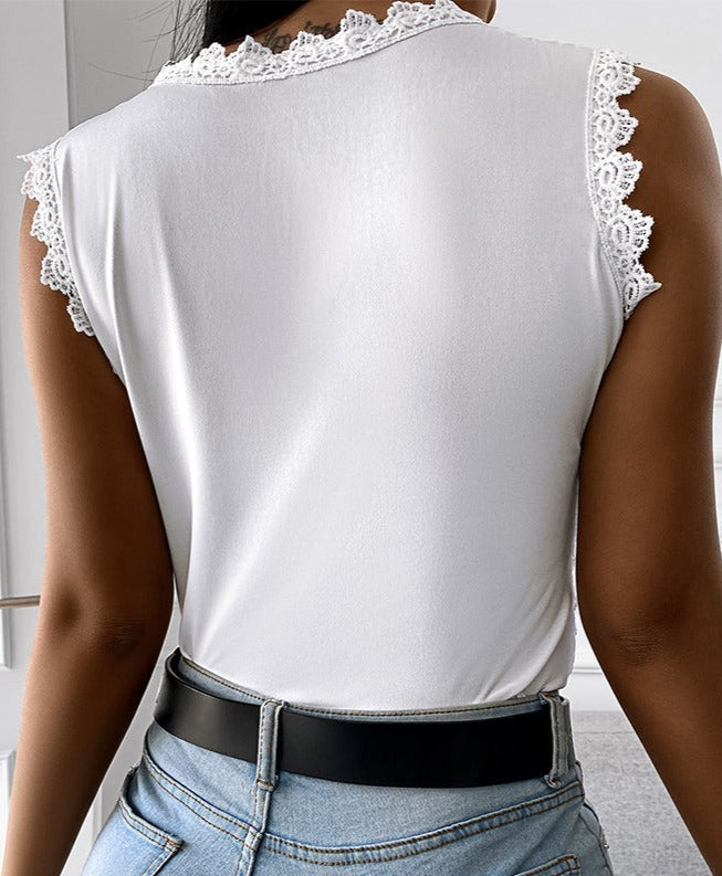 Beautifully Finished Top in a Timeless Design