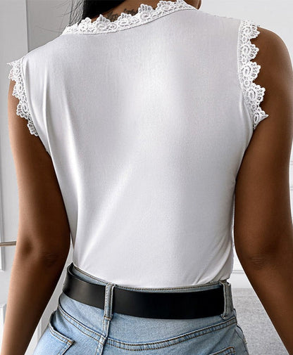 Beautifully Finished Top in a Timeless Design