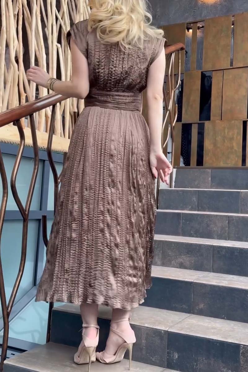 Polished Dress with an Effortless Classic Look