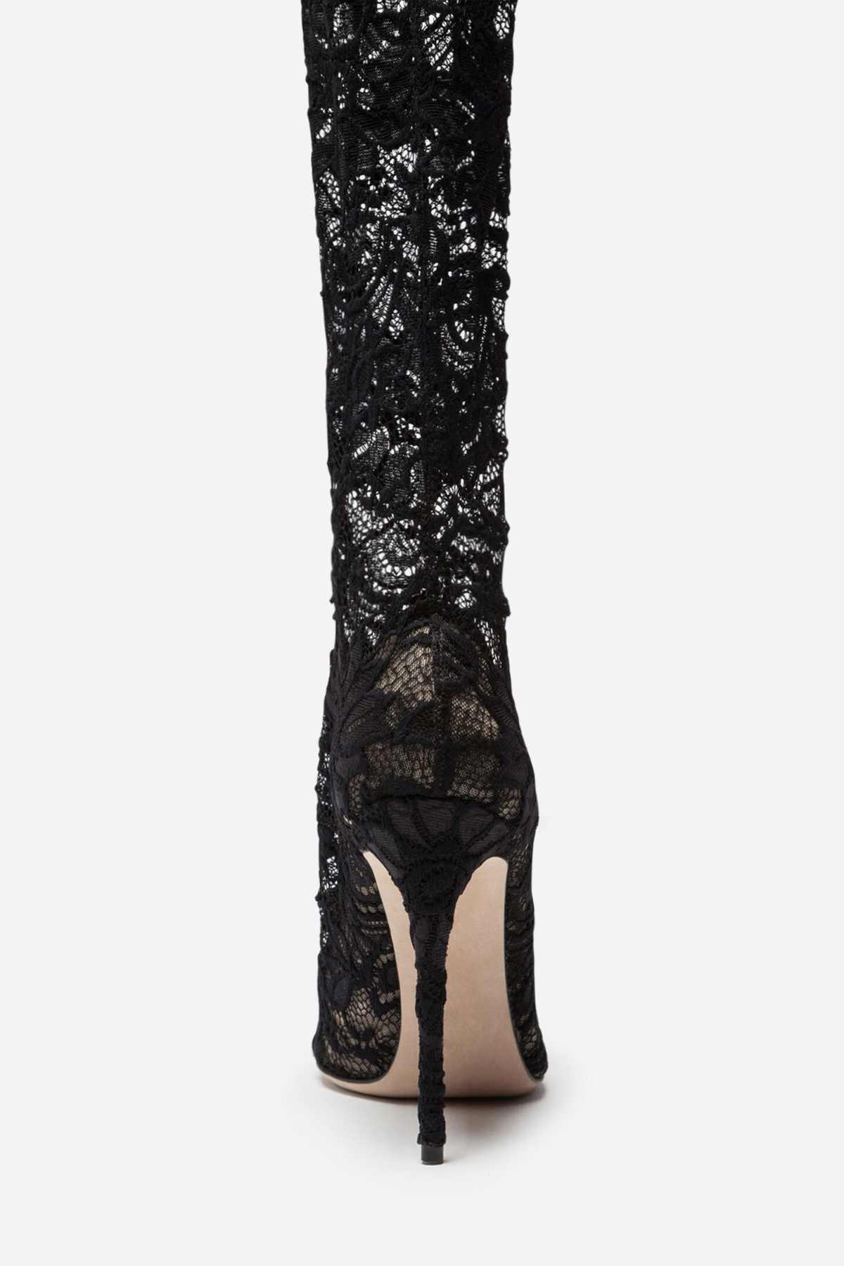 Well Tailored Boots with a Graceful Silhouette
