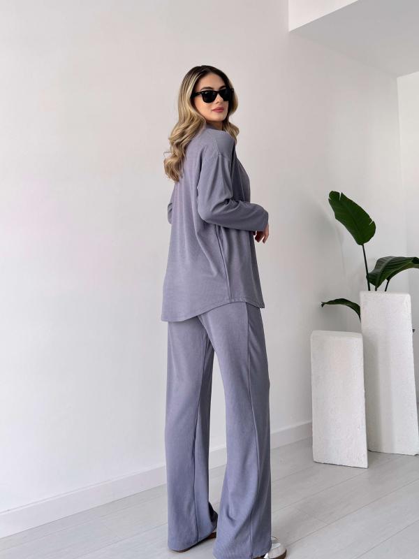 Beautifully Finished Pullover in a Timeless Design