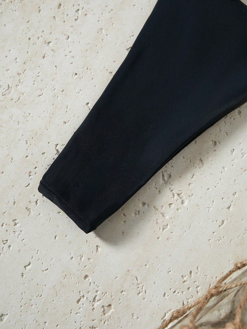 Effortlessly Elegant Swimsuit with a Timeless Design
