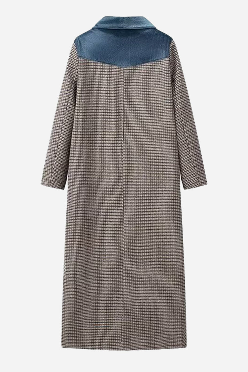 Elegantly Styled Coat for Everyday Wear