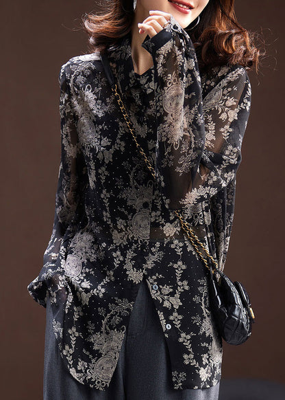 Well Tailored Blouse with a Graceful Silhouette