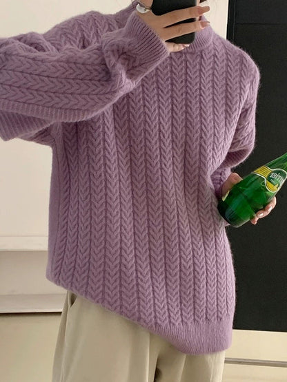 Effortlessly Elegant Sweater with a Timeless Design