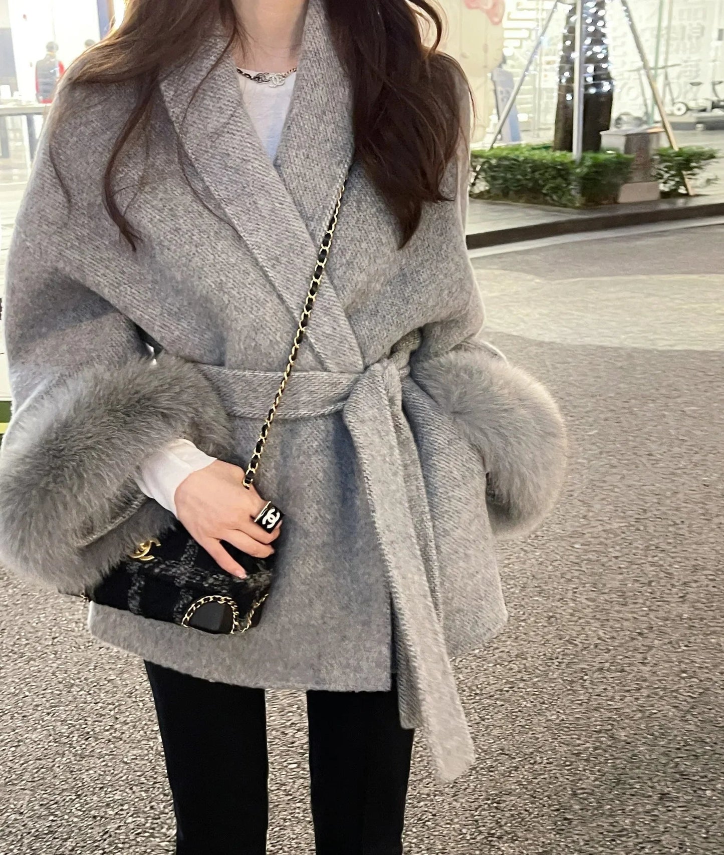 Effortlessly Elegant Coat with a Timeless Design