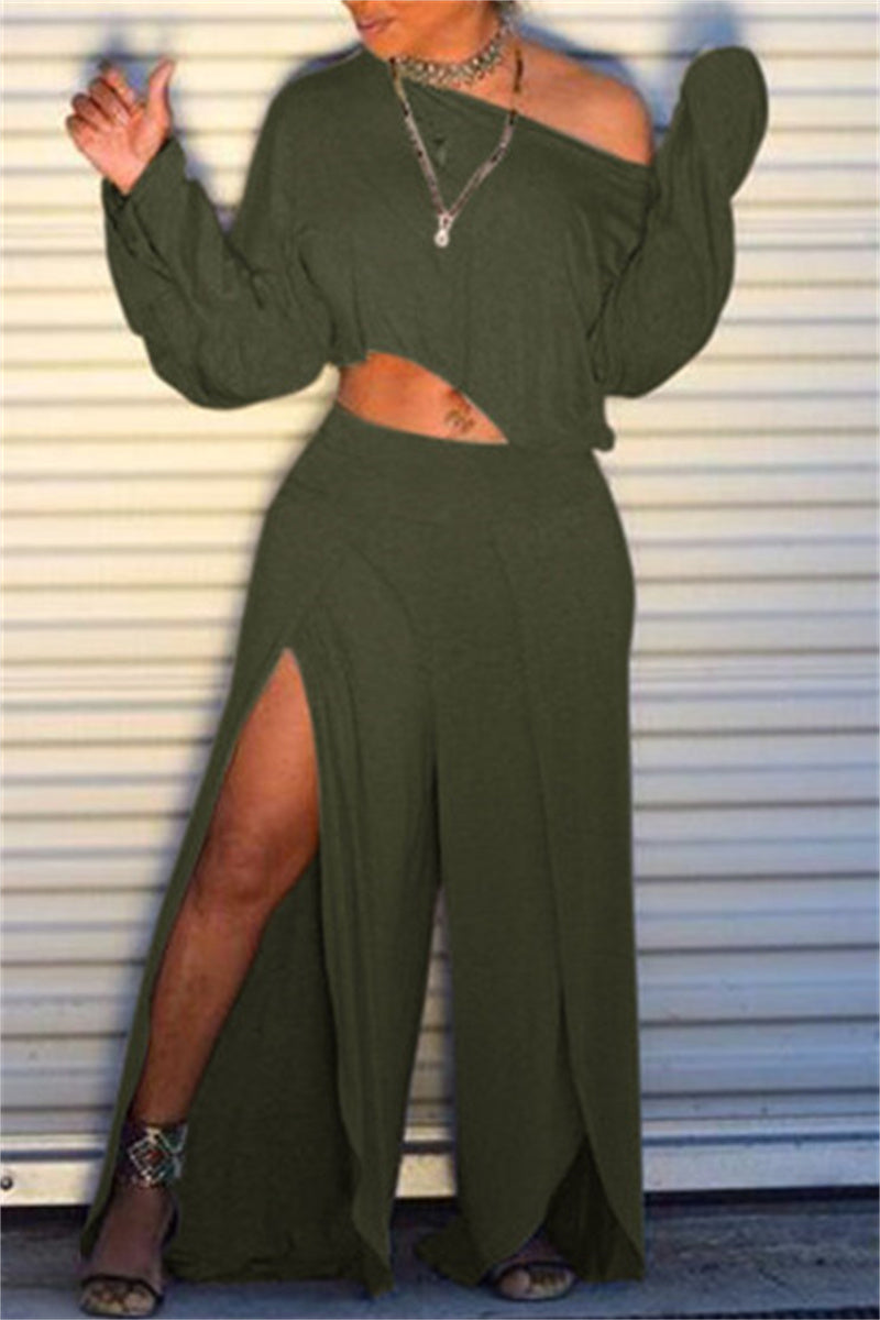 Effortlessly Elegant Garment with a Timeless Design