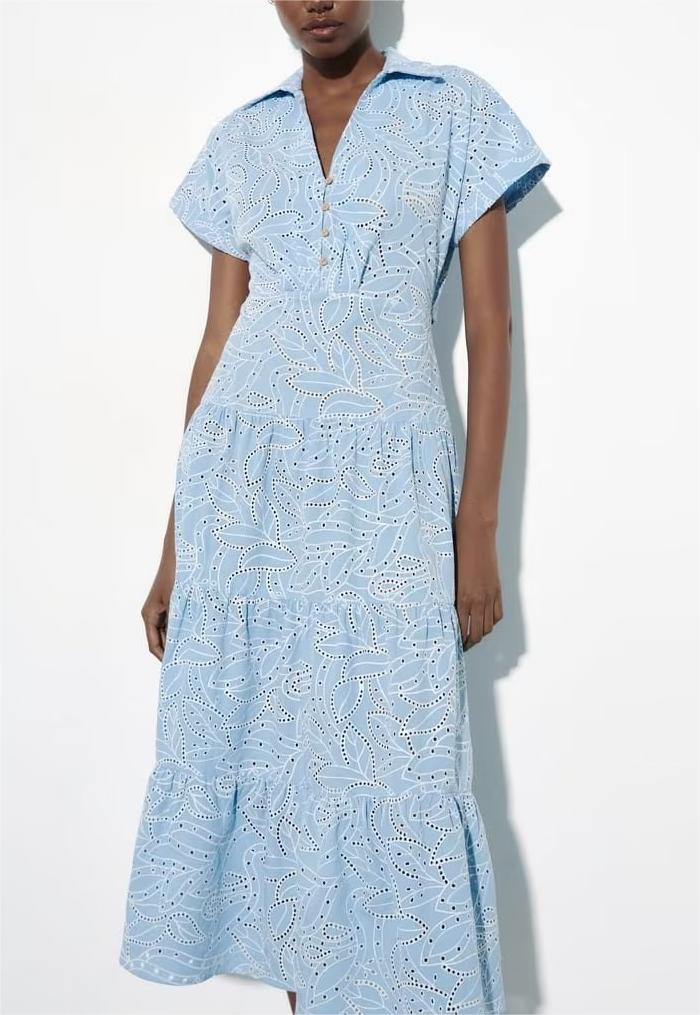 Effortlessly Elegant Dress with a Timeless Design