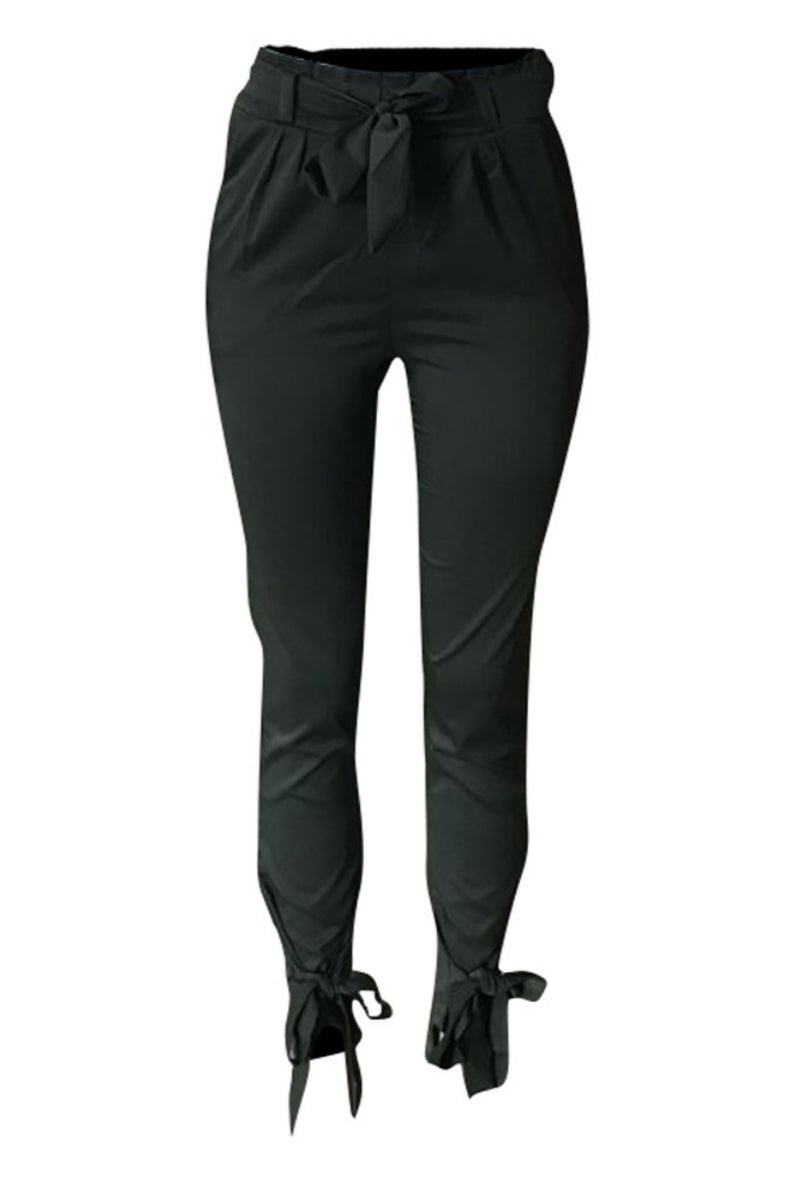 Elegantly Styled Trousers for Everyday Wear
