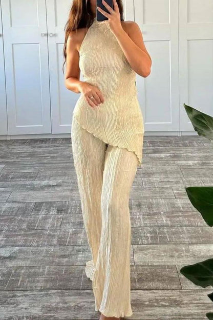 Classic Vintage Trousers with a Flattering Fit
