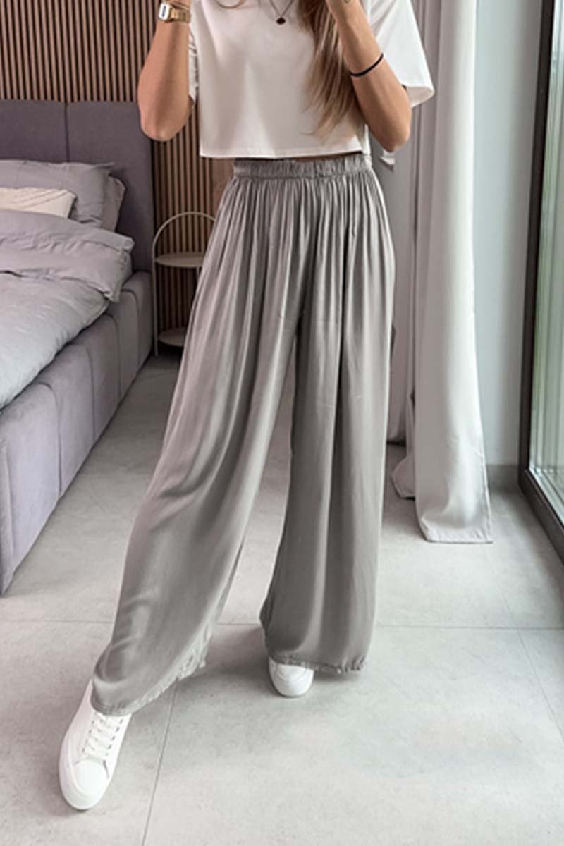 Beautifully Finished Pants in a Timeless Design