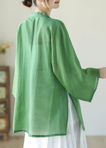 Classic Vintage Shirt with a Flattering Fit