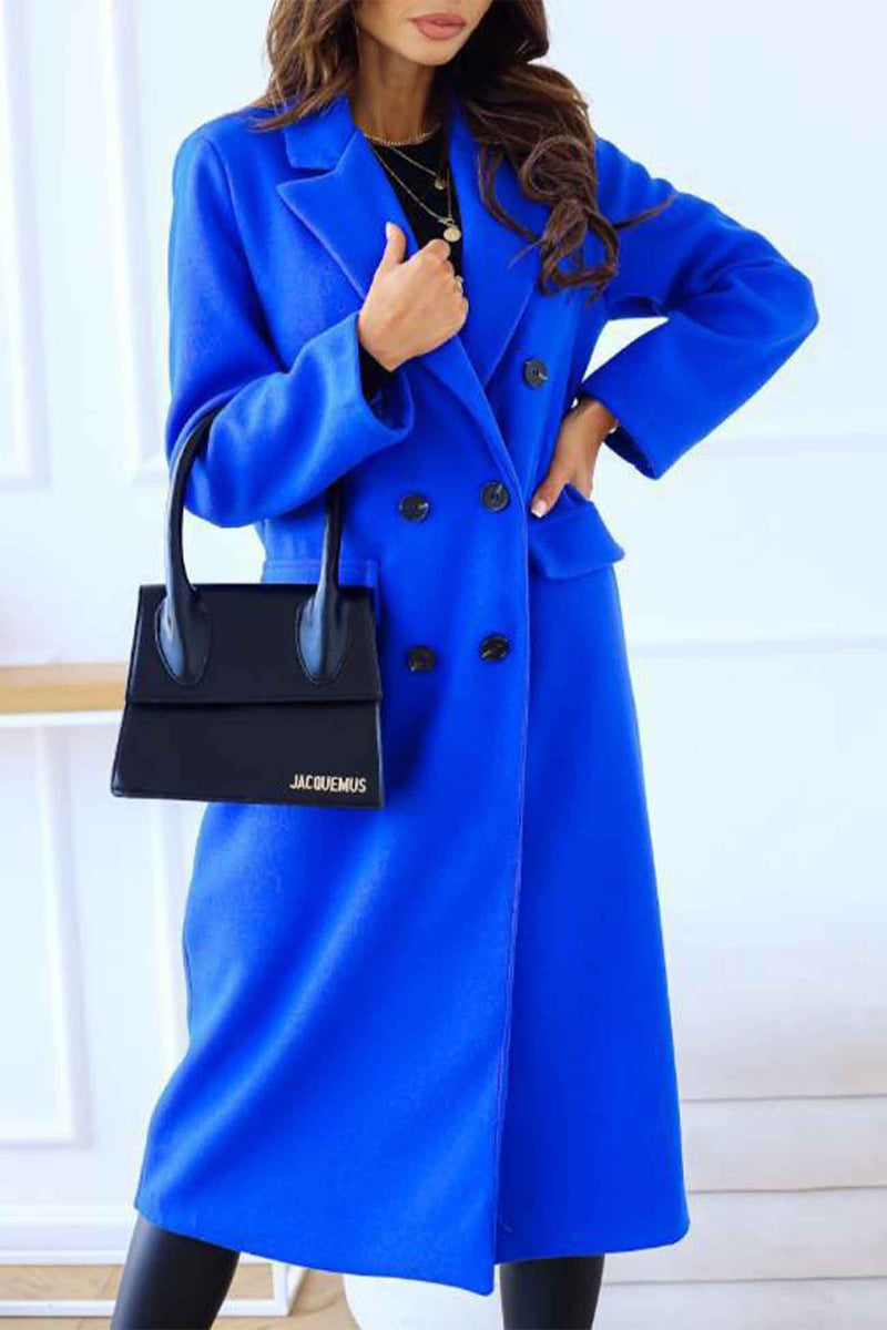 Well Tailored Coat with a Graceful Silhouette