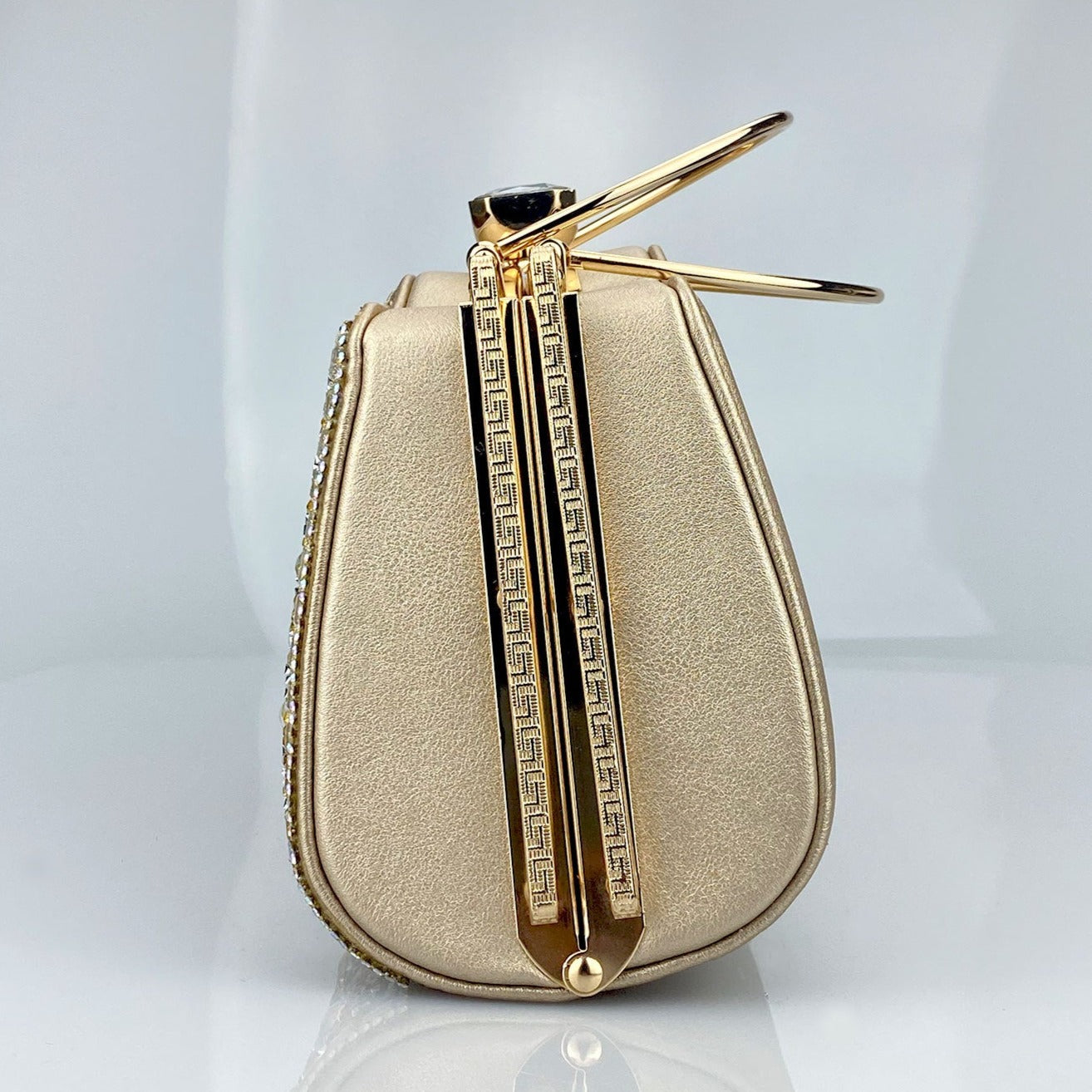 Sophisticated Bag with a Clean Classic Look