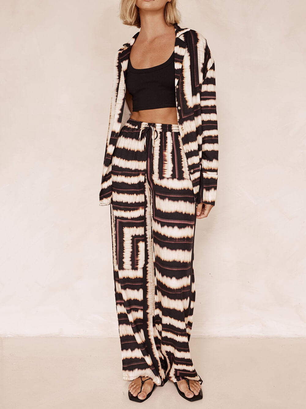 Gracefully Styled Pants for Any Occasion