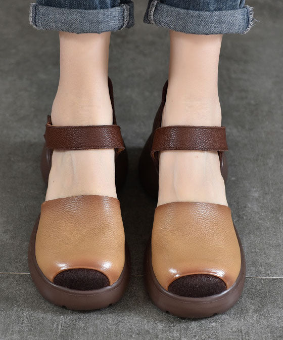 Well Tailored Sandals with a Graceful Silhouette