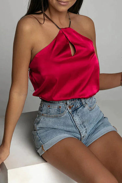 Beautifully Finished Top in a Timeless Design