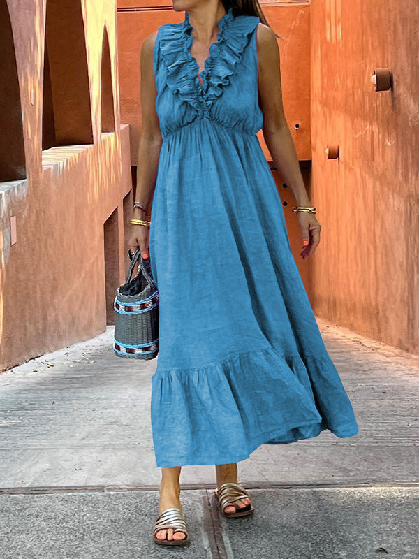 Beautifully Finished Dress in a Timeless Design