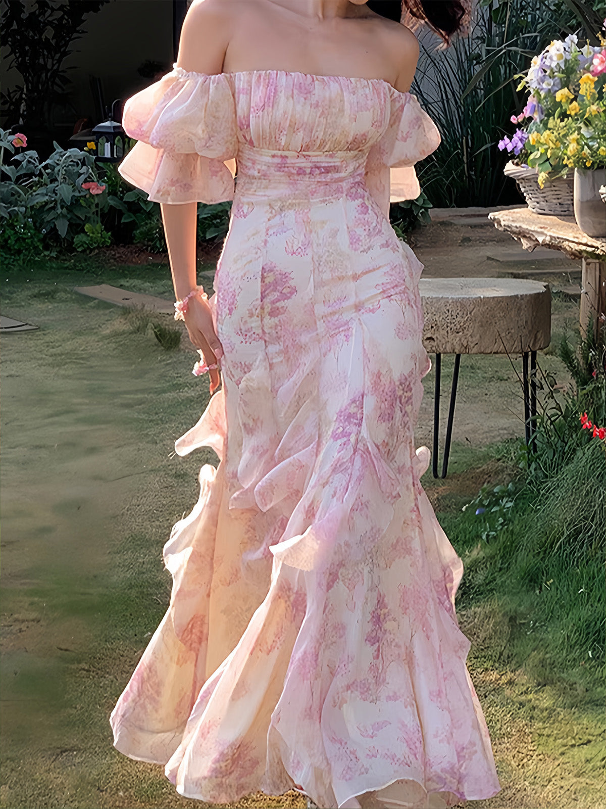 Beautifully Crafted Dress in a Classic Style