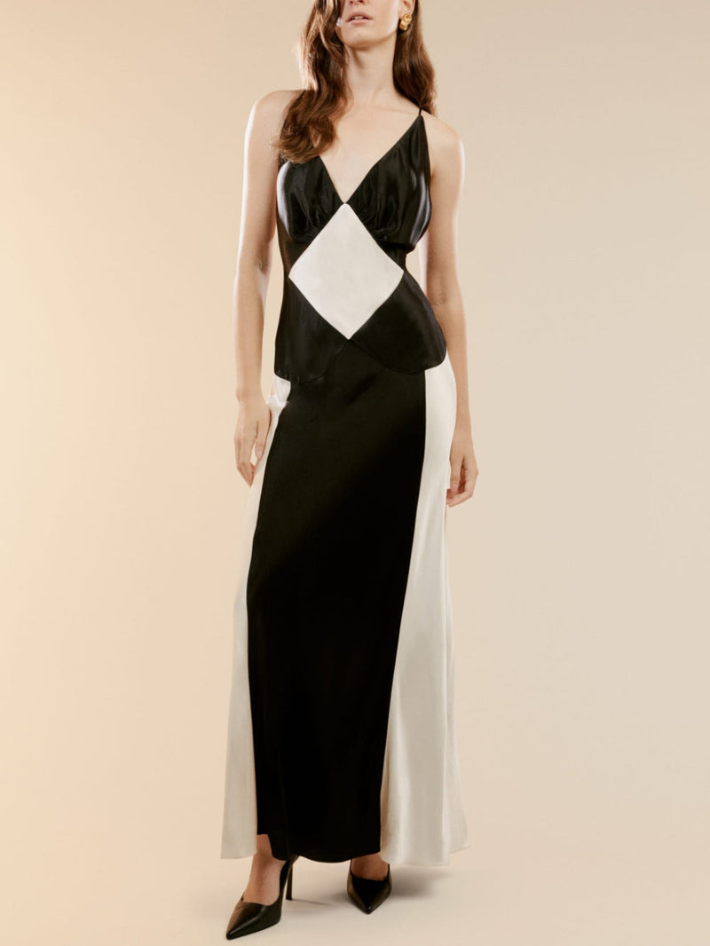 Sophisticated Dress with a Clean Classic Look