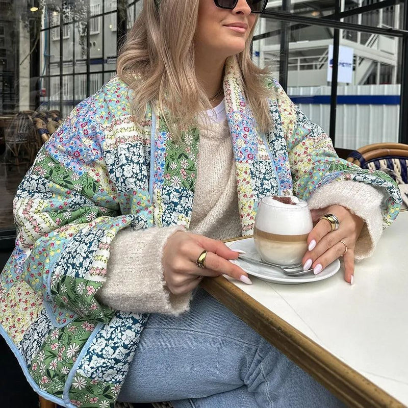 Effortlessly Elegant Jacket with a Timeless Design