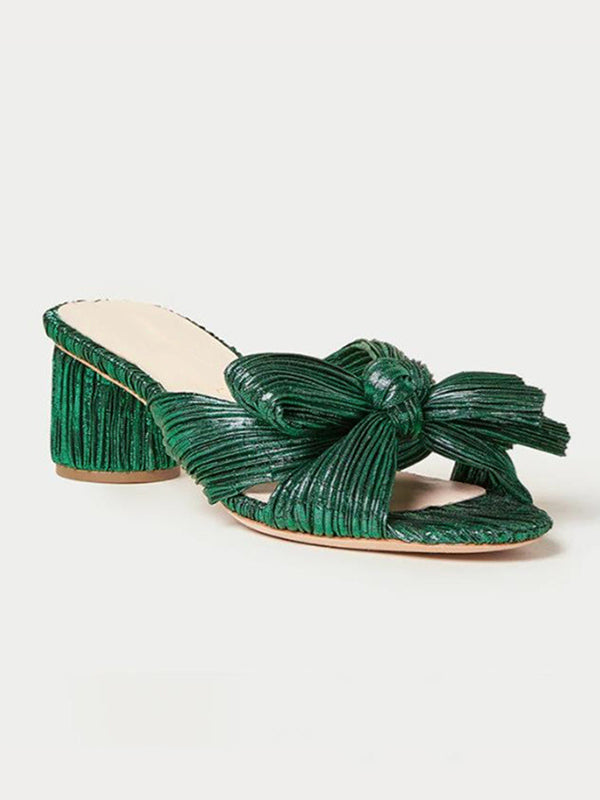Effortlessly Elegant Sandals with a Timeless Design