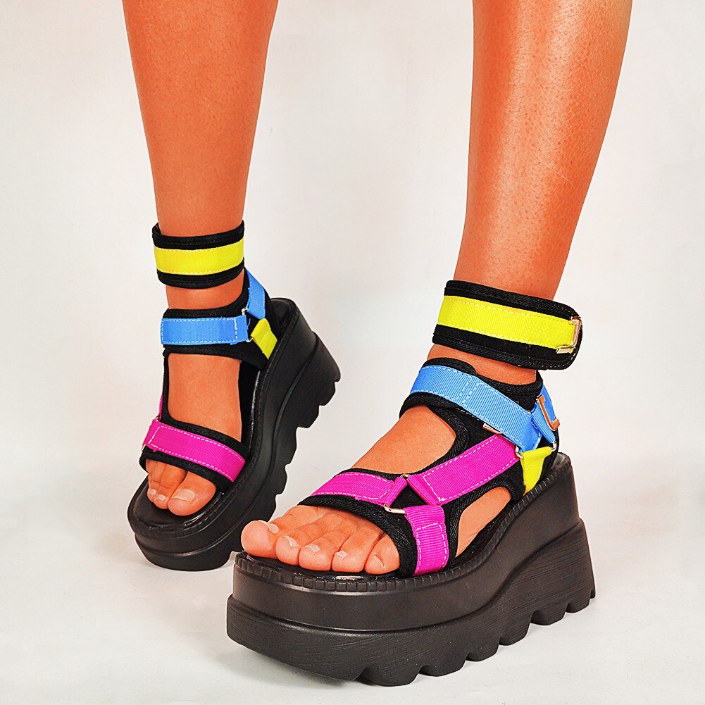 Beautifully Finished Sandals in a Timeless Design