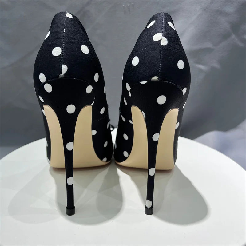 Polished Heels with an Effortless Classic Look