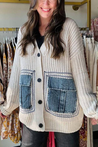 Well Tailored Cardigan with a Graceful Silhouette