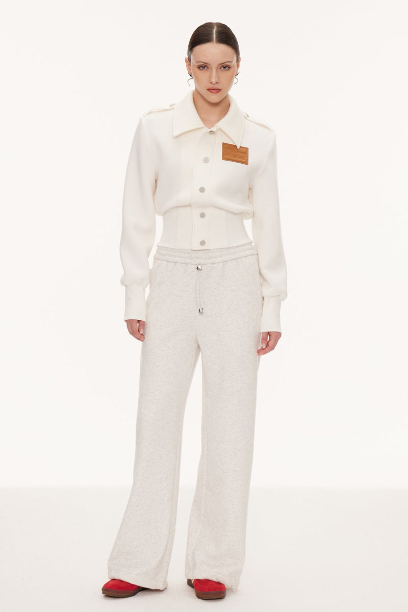 Effortlessly Elegant Jacket with a Timeless Design