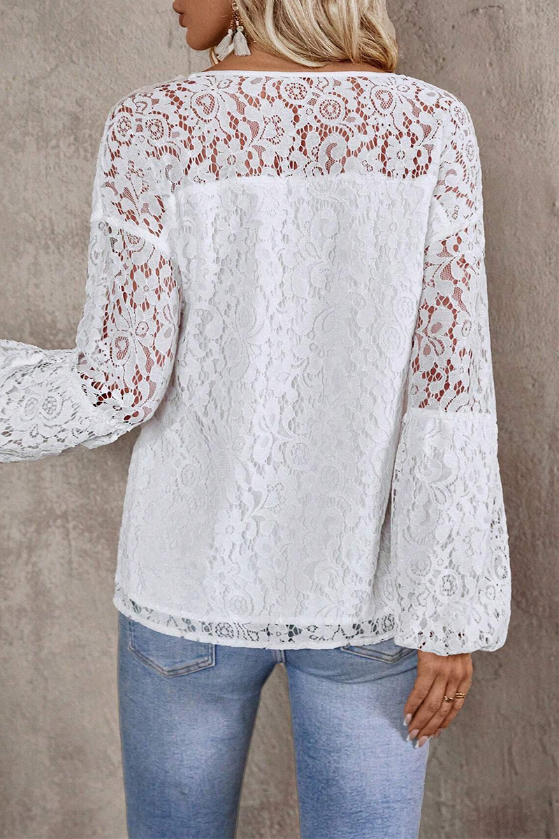 Beautifully Finished Top in a Timeless Design