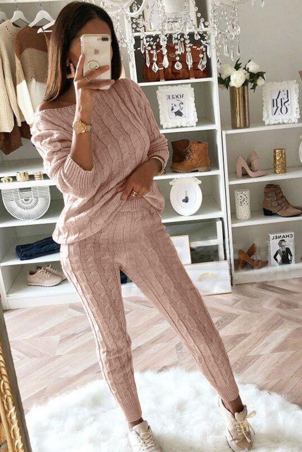 Effortlessly Elegant Sweater with a Timeless Design