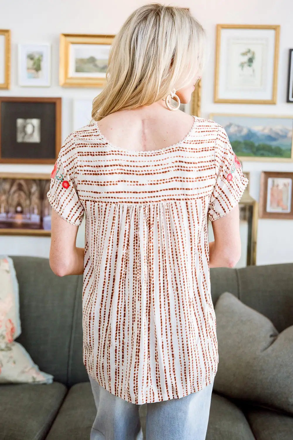 Gracefully Styled Shirt for Any Occasion