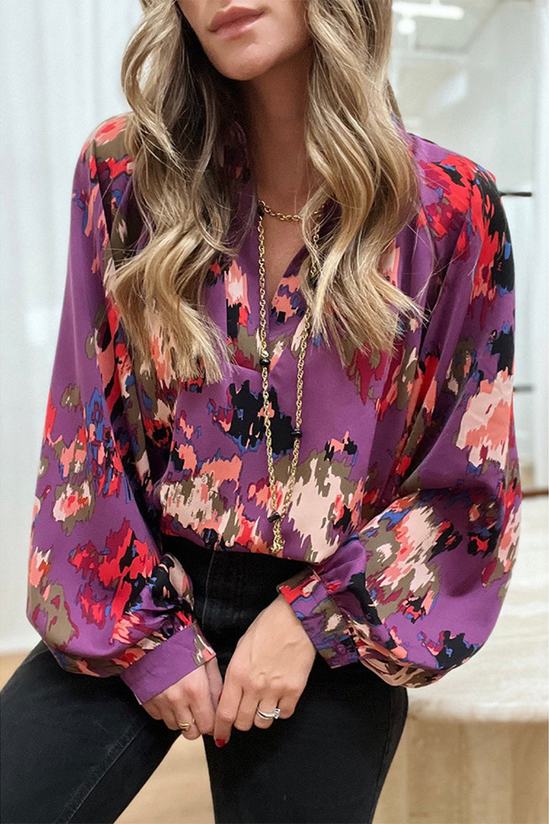Effortlessly Elegant Top with a Timeless Design