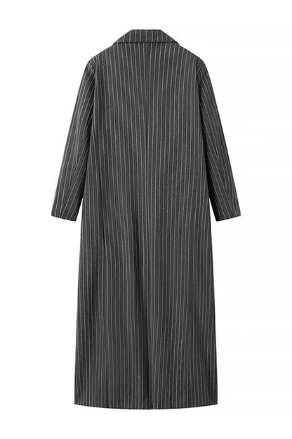 Gracefully Styled Garment for Any Occasion
