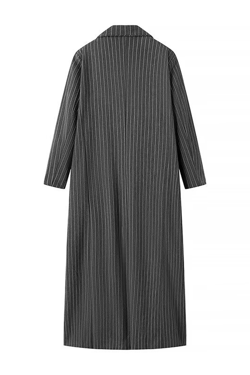Gracefully Styled Garment for Any Occasion