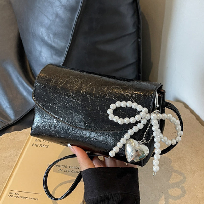 Gracefully Styled Bag for Any Occasion