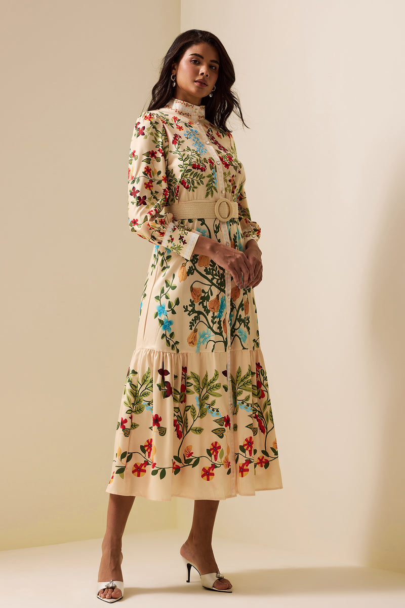 Well Tailored Dress with a Graceful Silhouette