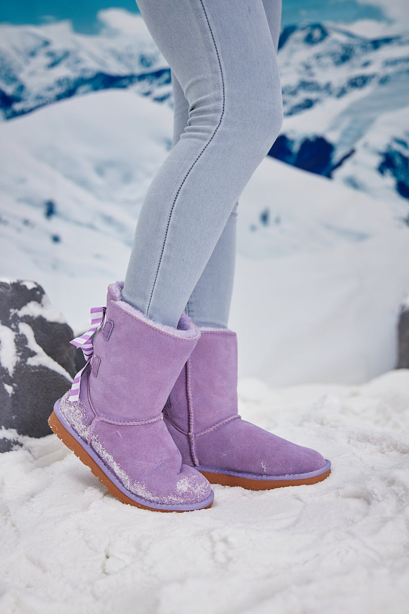 Well Tailored Boots with a Graceful Silhouette