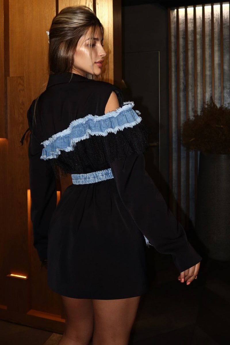 Gracefully Styled Garment for Any Occasion
