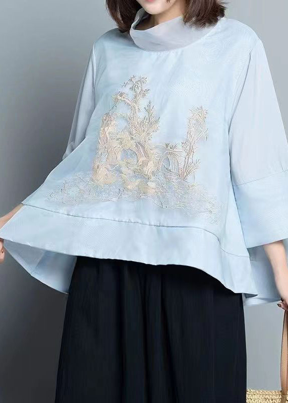 Sophisticated Blouse with a Clean Classic Look