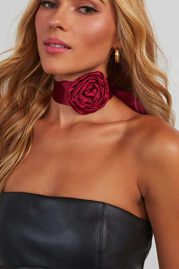 Gracefully Styled Garment for Any Occasion