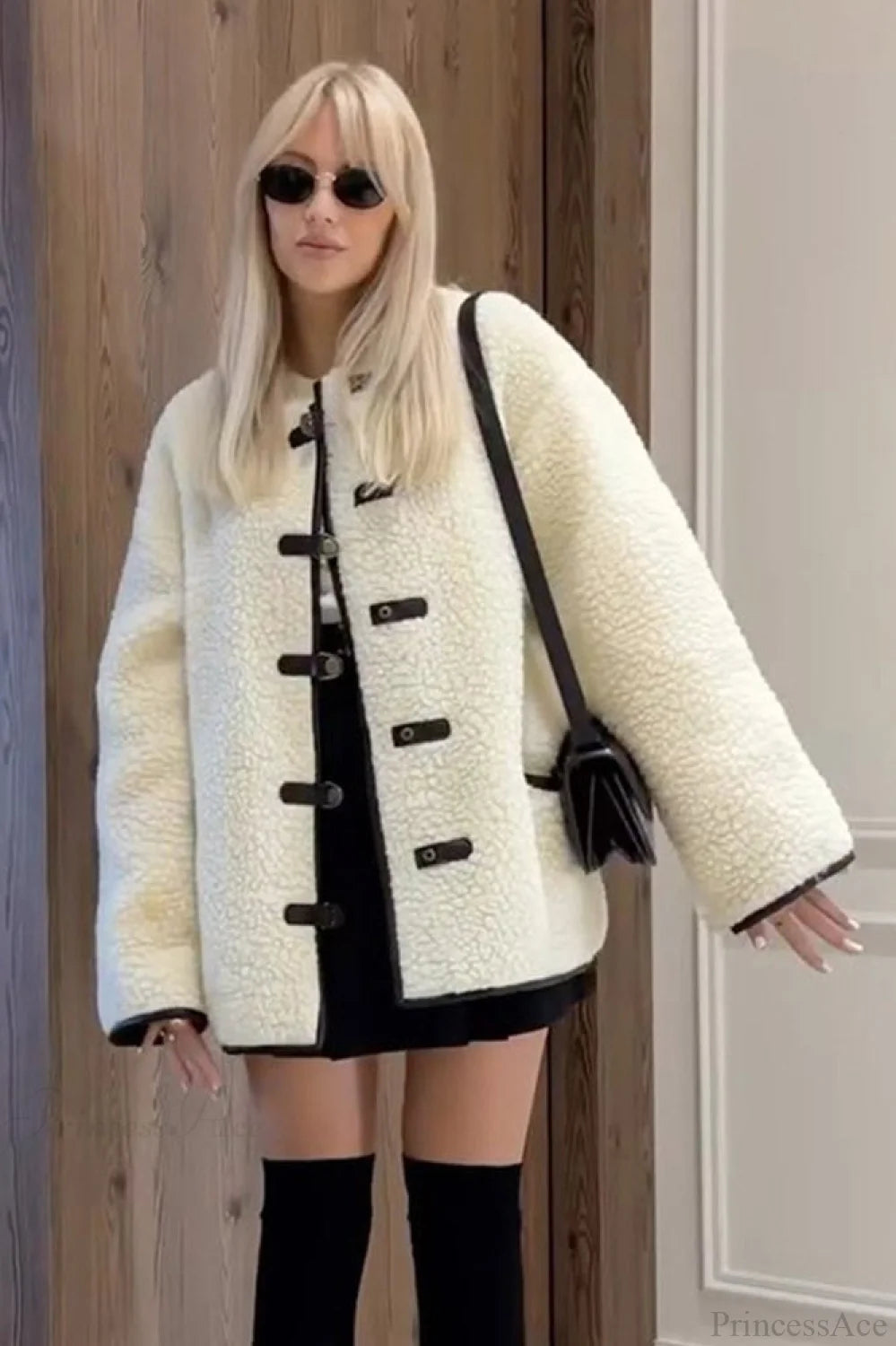 Polished Coat with an Effortless Classic Look