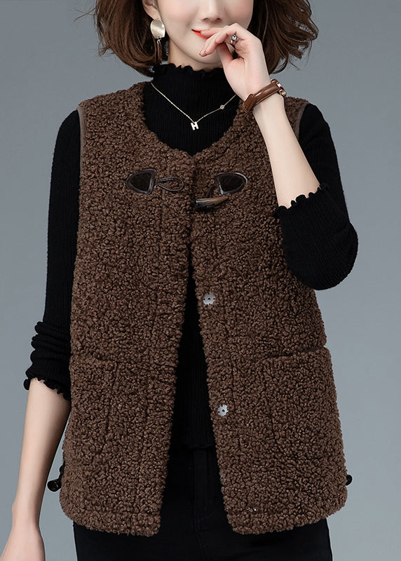 Beautifully Finished Coat in a Timeless Design