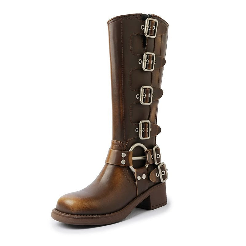Beautifully Finished Boots in a Timeless Design